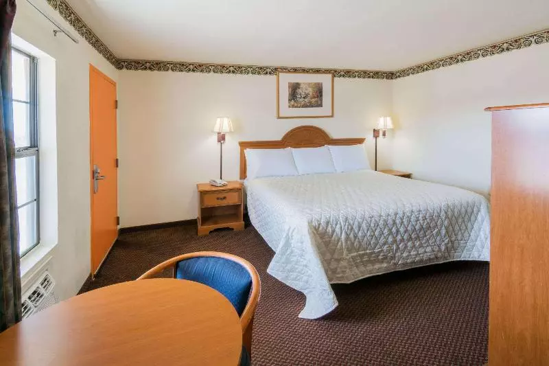 اتاق استاندارد با تخت بزرگ, La Quinta By Wyndham Usf