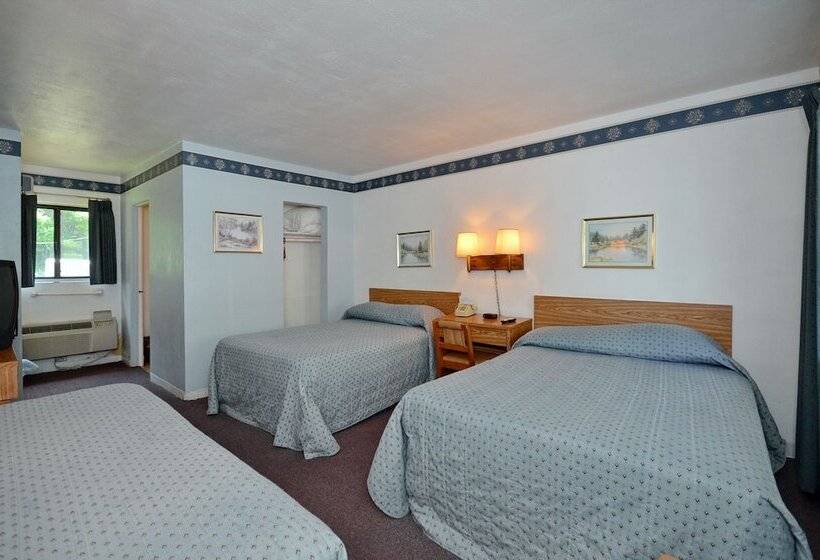 Номер Стандарт Трехместный, Laurel Park Inn