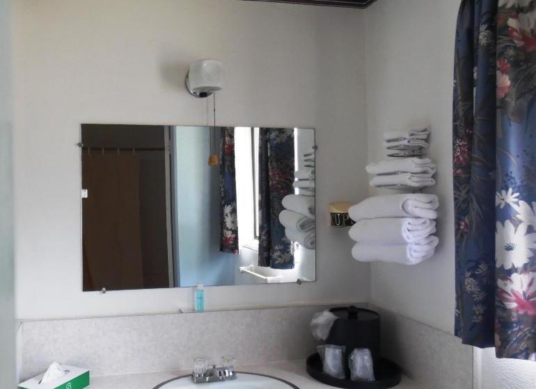 Номер Стандарт Трехместный, Laurel Park Inn