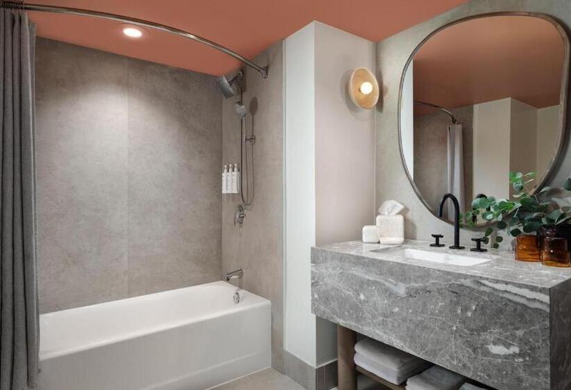 Premium room with view, Sandbourne Santa Monica, Autograph Collection