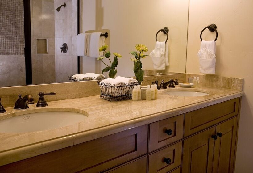 غرفة قياسية, Lodge Tower