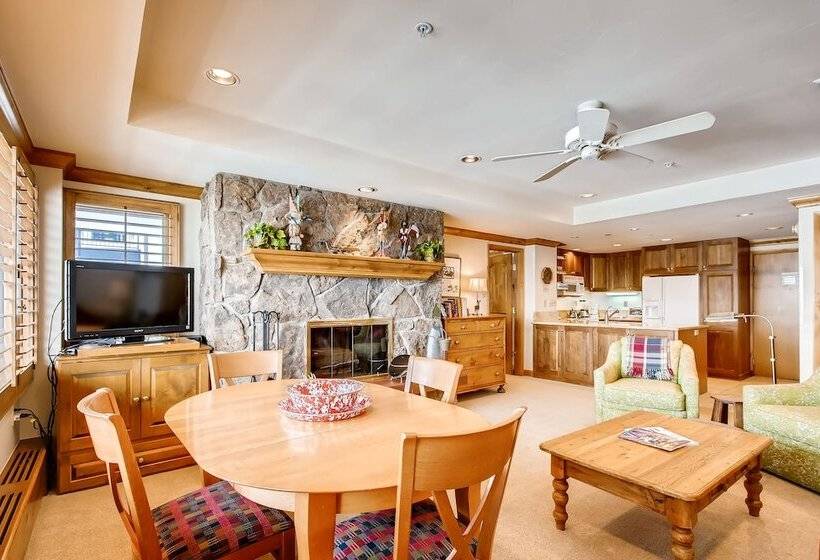 דירת שני חדרים, Lodge Tower