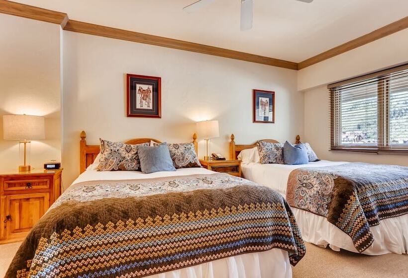 דירת חדר, Lodge Tower