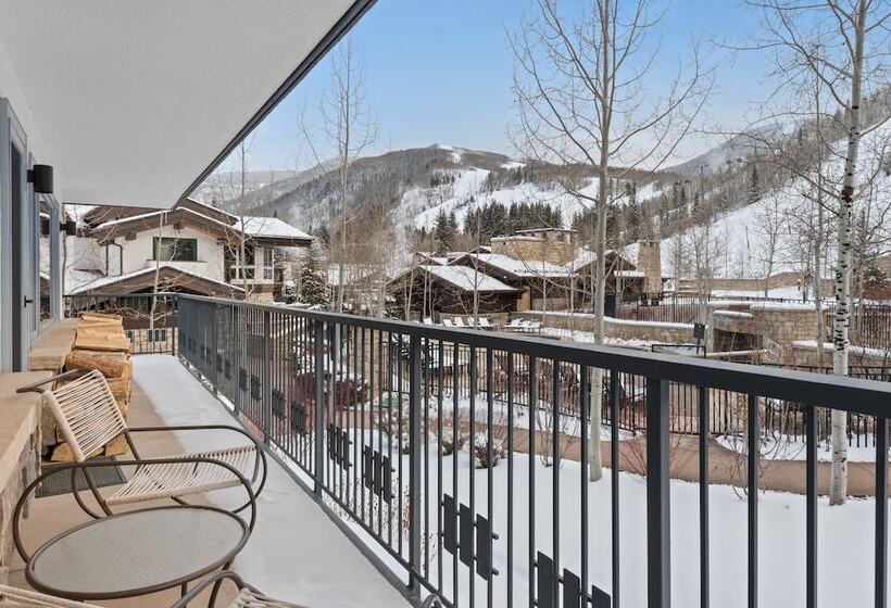 דירת חדר, Lodge Tower