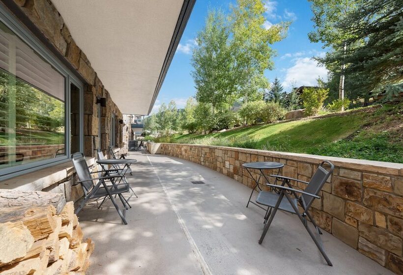 דירת שני חדרים, Lodge Tower