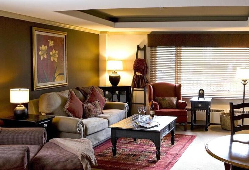 شقة غرفتين, Lodge Tower