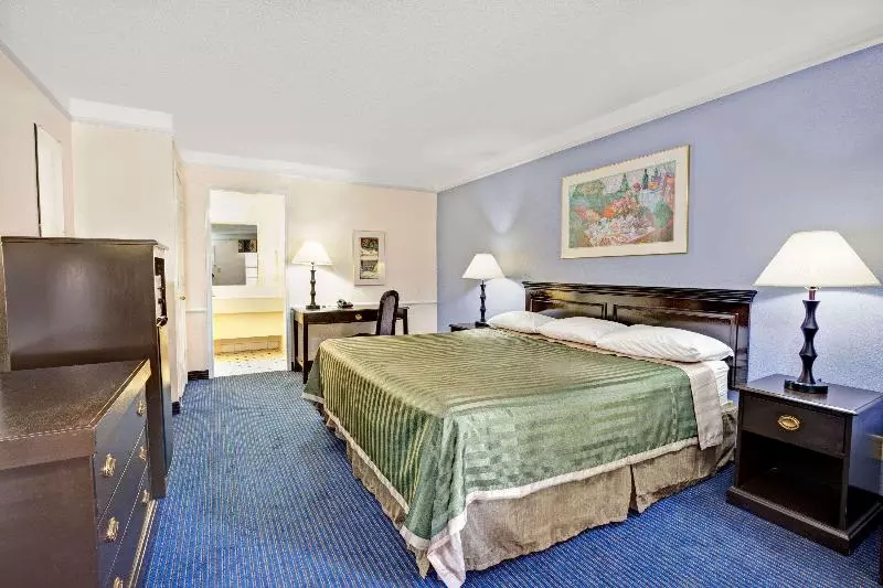 キングサイズベッドのスイートルーム, Travelodge By Wyndham North Richland Hills/dallas/ft Worth