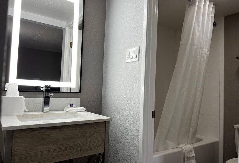 Номер Стандарт 2 Двуспальные Кровати, Motel 6 Hazelwood, Mo