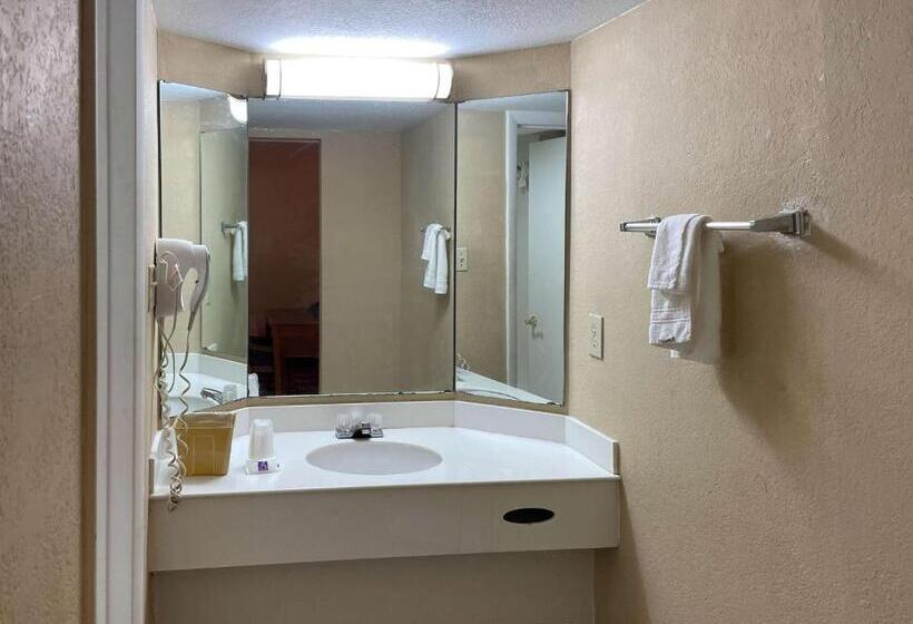 스위트, Motel 6 Huntsville Al University Dr