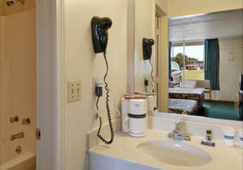 חדר סטנדרט עם מיטת קינג, Travelodge By Wyndham Florence