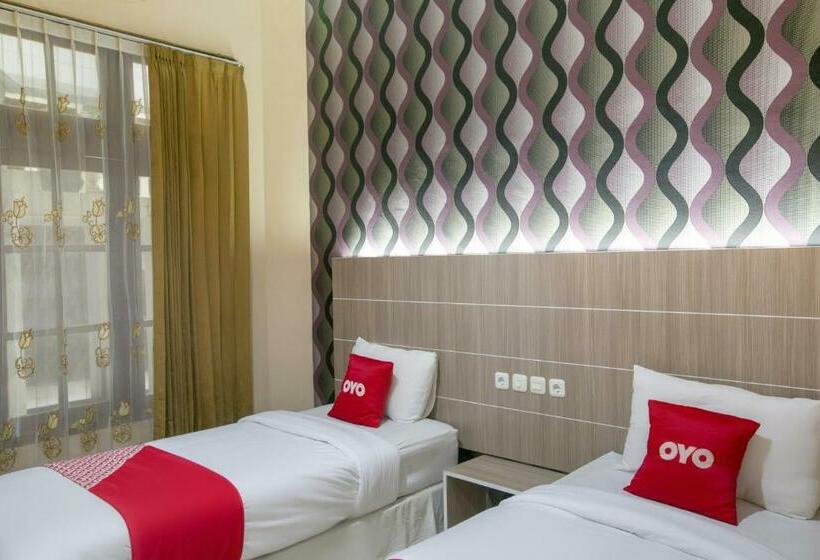 スタンダードルーム, Oyo 2320 Charvita