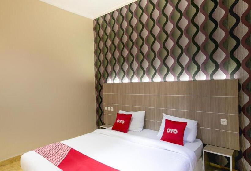 スタンダードルーム, Oyo 2320 Charvita