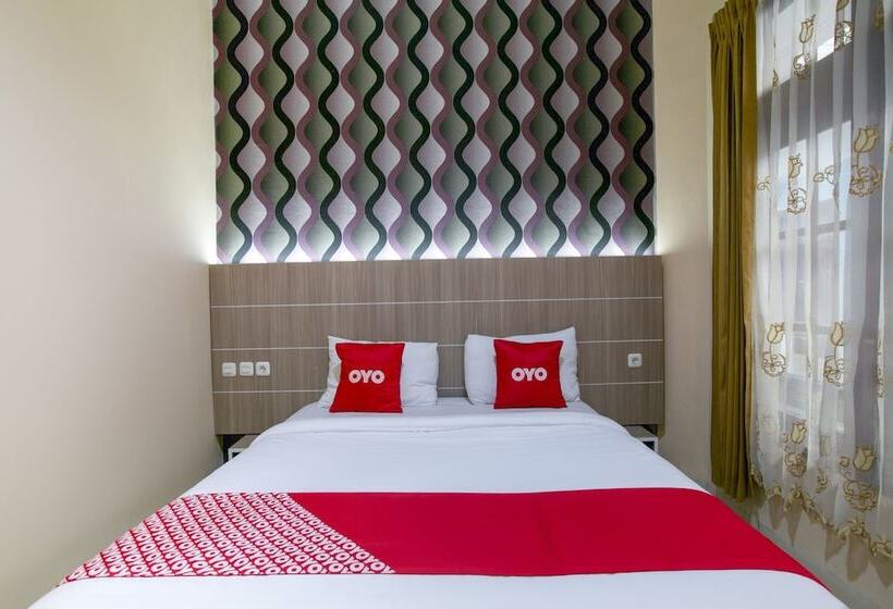 スタンダードルーム, Oyo 2320 Charvita