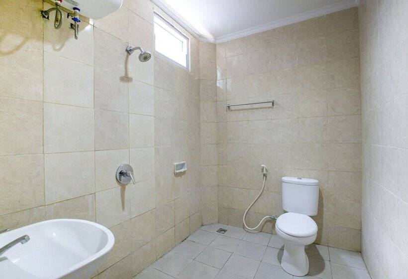 スタンダードルーム, Oyo 2320 Charvita