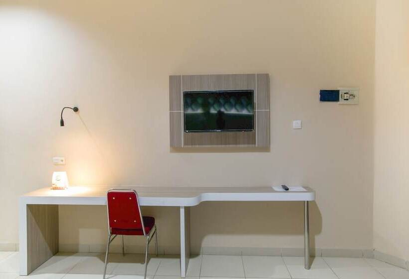 スタンダードルーム, Oyo 2320 Charvita