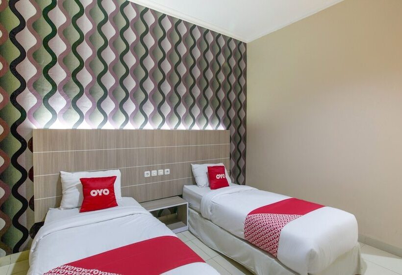 スタンダードルーム, Oyo 2320 Charvita