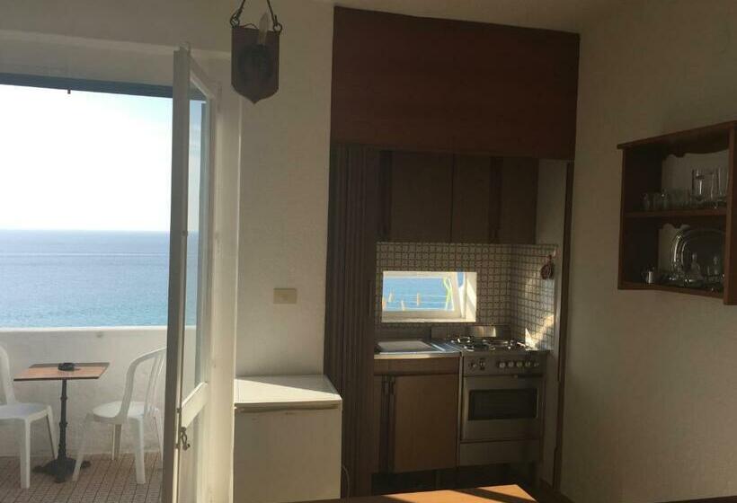 استودیوی استاندارد با چشمانداز دریا, Residenza Gherly