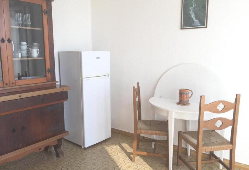 آپارتمان 1 خوابه با چشم‌انداز دریا, Residenza Gherly
