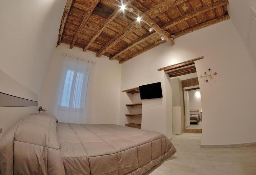 اتاق لوکس, B&b Del Corso