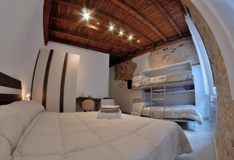 Quarto Quádruplo Deluxe, B&b Del Corso