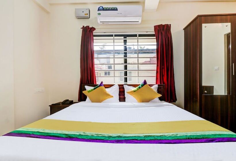 标准间, Itsy Hotels Rain Tulsi Stayz, Palarivattom Junction