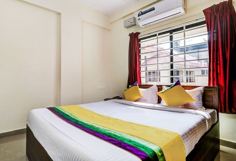 标准间, Itsy Hotels Rain Tulsi Stayz, Palarivattom Junction