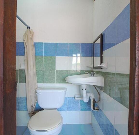 Quarto Triplo Estandar, Posada Los Faroles