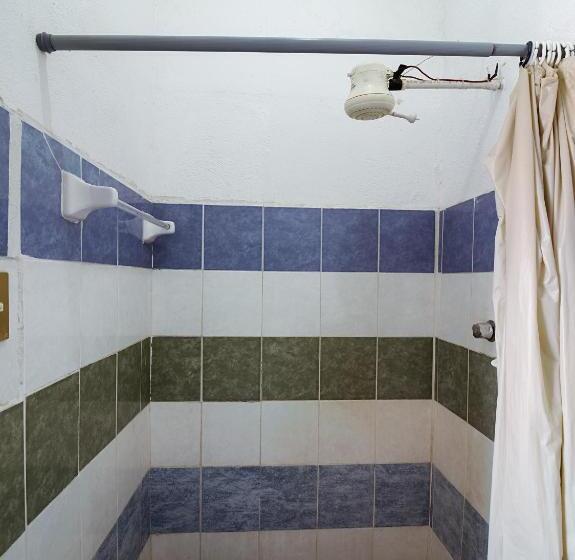 Pokój Standard Trzyosobowy, Posada Los Faroles
