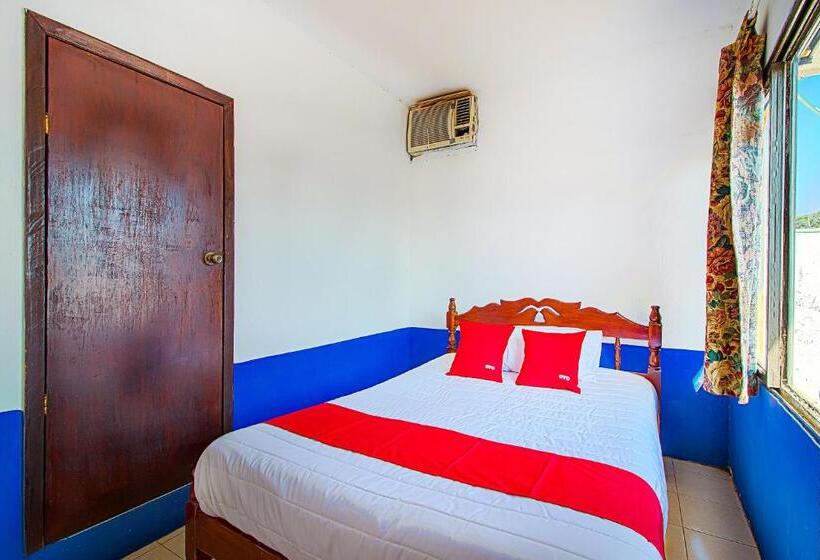 Quarto Triplo Estandar, Posada Los Faroles