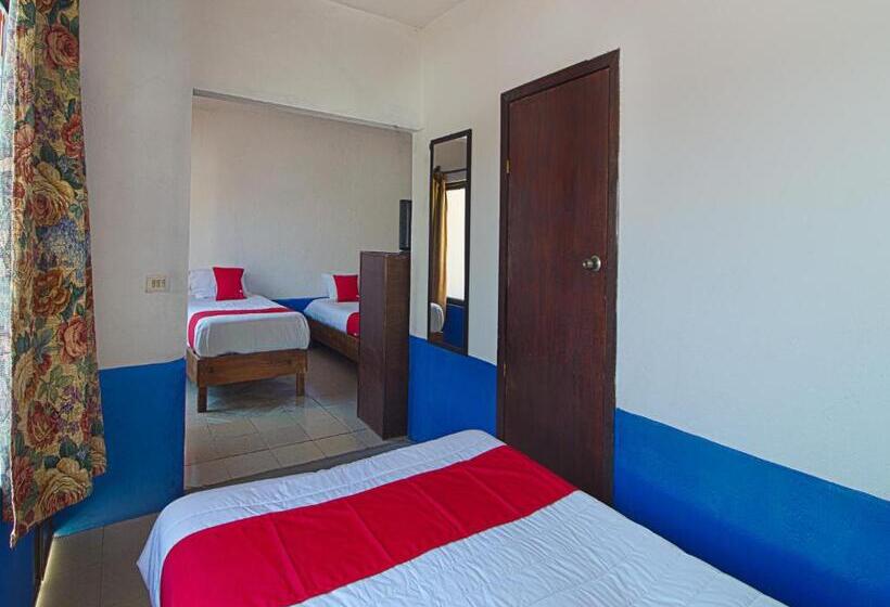 Quarto Triplo Estandar, Posada Los Faroles