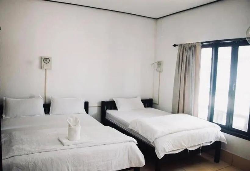 Standard Triple Room with Terrace, Diamond Resort Vang Vieng