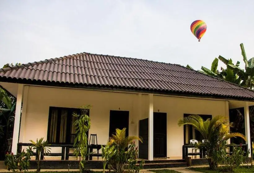 Standard Triple Room with Terrace, Diamond Resort Vang Vieng