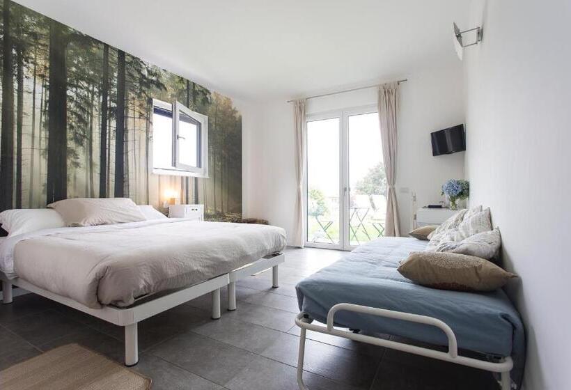 اتاق لوکس با چشم‌انداز استخر, Aqua&co Bellagio   Eco Conscious Stay