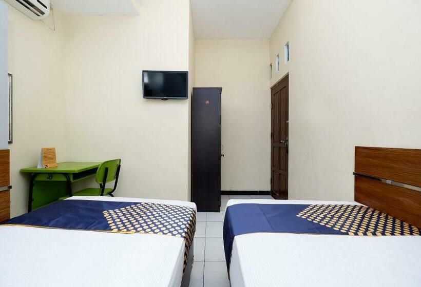 اتاق استاندارد, Spot On 2209 Solo Point Guest House Syariah