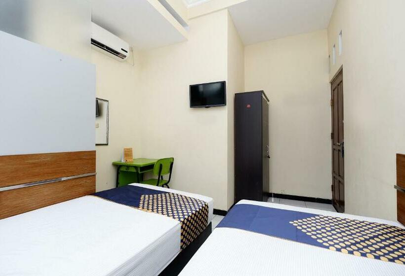 اتاق استاندارد, Spot On 2209 Solo Point Guest House Syariah