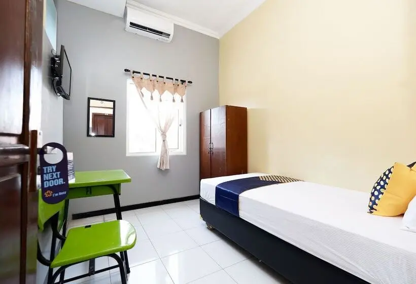 スタンダードシングルルーム, Spot On 2209 Solo Point Guest House Syariah