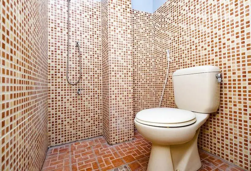 スタンダードシングルルーム, Spot On 2209 Solo Point Guest House Syariah