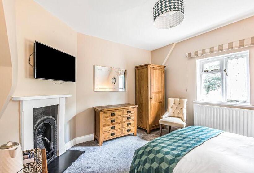 Standard room with outdoor bath, Tilehouse Lodge