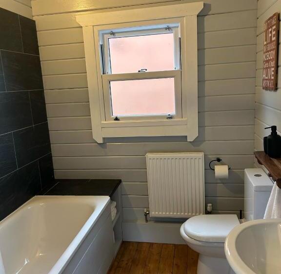 Шале 1 Спальня, Tilehouse Lodge