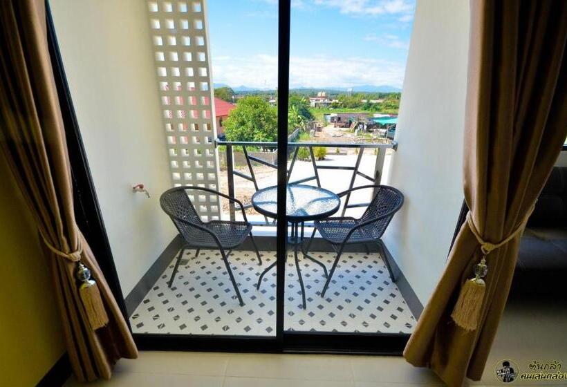 اتاق خانوادگی, แอ่ว ดีld Hotel&residences