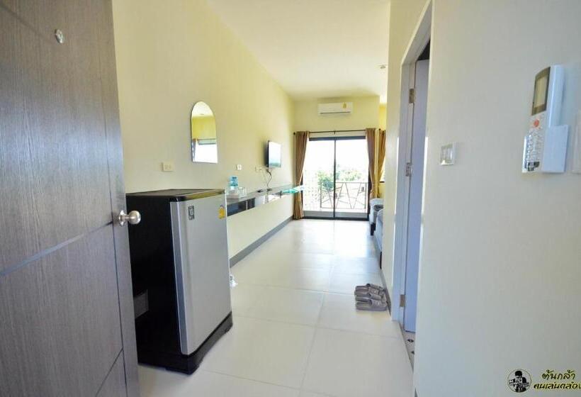 اتاق لوکس, แอ่ว ดีld Hotel&residences