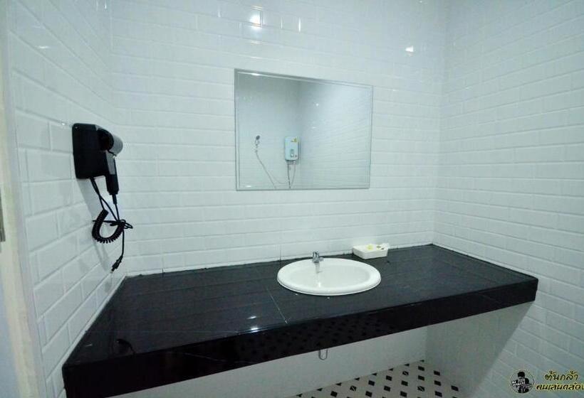 اتاق پریمیوم چهارنفره, แอ่ว ดีld Hotel&residences