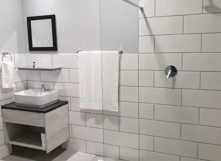 اتاق سوپریور با تخت بزرگ, Gables B & B