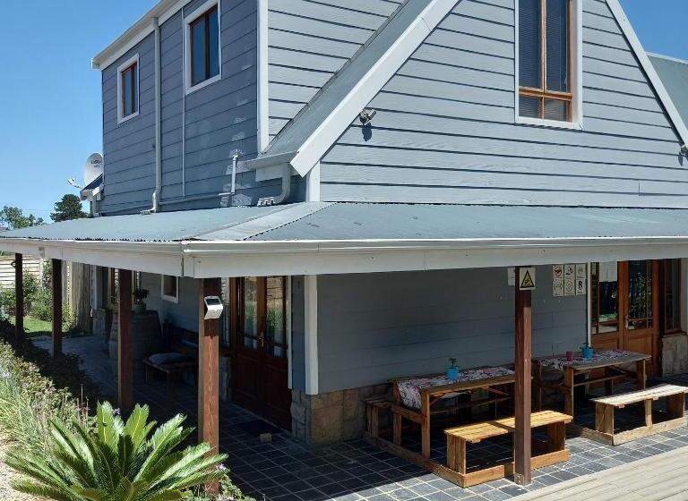 디럭스 룸 킹사이즈 침대, Gables B & B