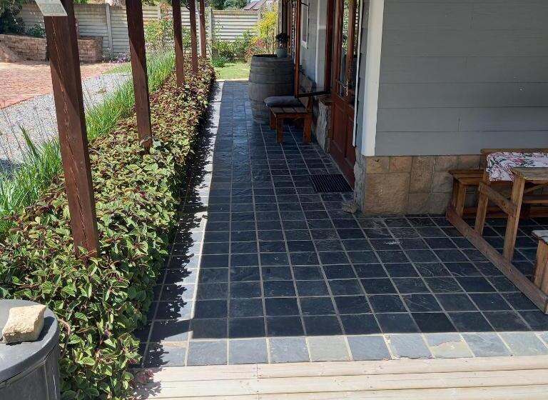 디럭스 룸 킹사이즈 침대, Gables B & B