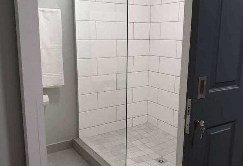 디럭스 룸, Gables B & B