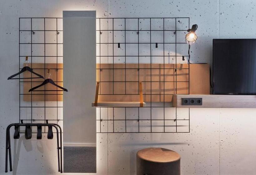 スタンダードルーム, Moxy Lausanne City