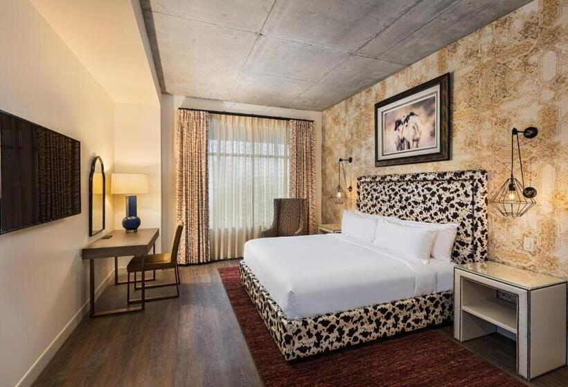 适合残疾人士使用的带超级大床的标准间, The Brownwood Hotel & Spa