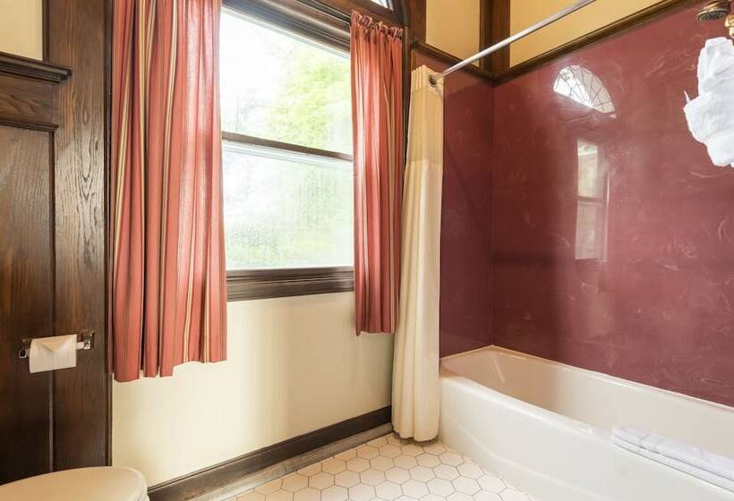 スタンダードルーム, White Springs Manor A Belhurst Property