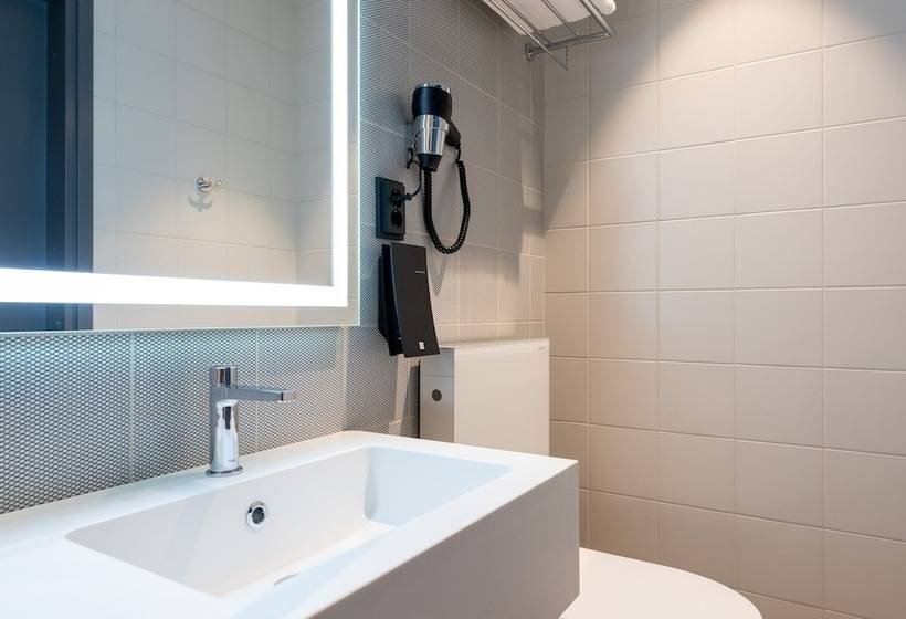 اتاق استاندارد یک نفره, Citybox Tallinn City Center